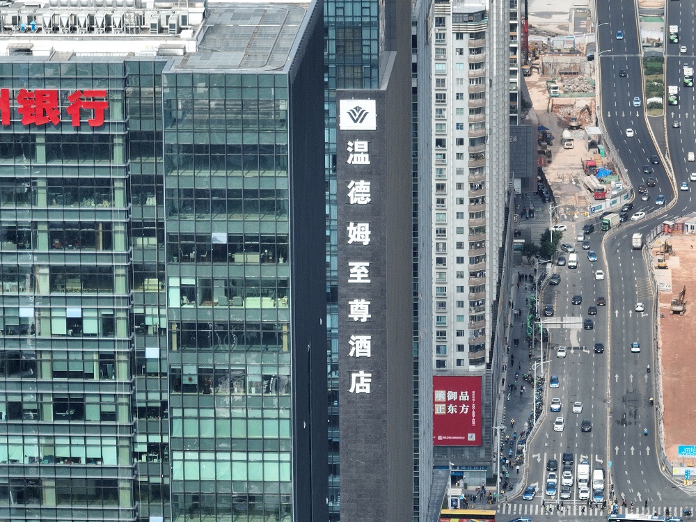 幕墻發(fā)光字的優(yōu)勢是什么？